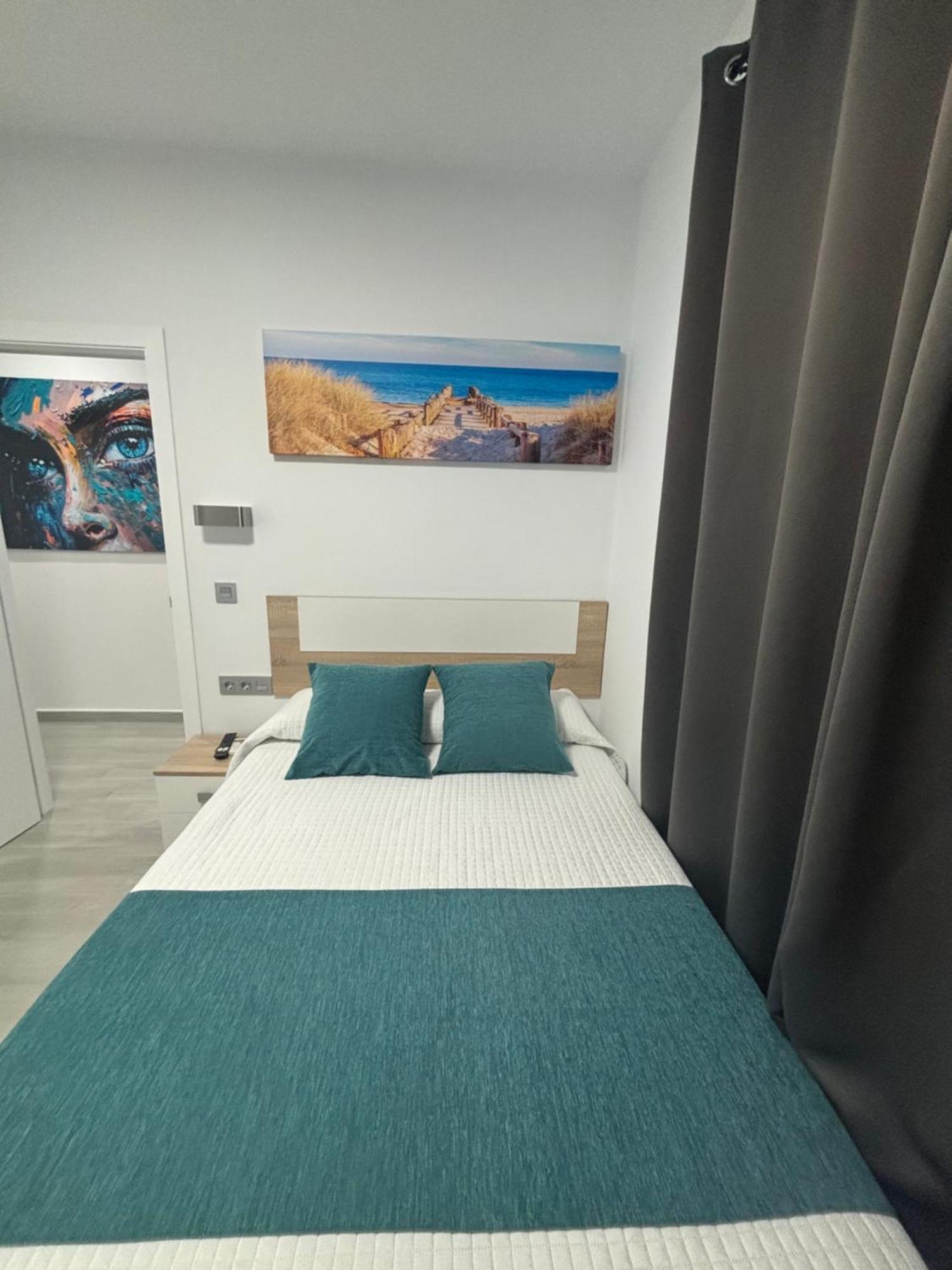 Hostal Los Mellizos Кониль-де-ла-Фронтера Экстерьер фото
